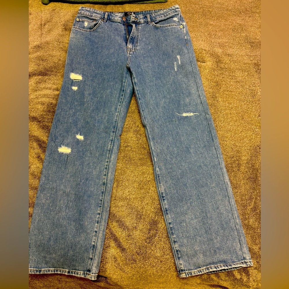 Forever 21 Straight Leg Boyfriend Jeans